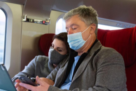 Порошенко вернулся в Украину: У аэропорта образовался многочисленный митинг