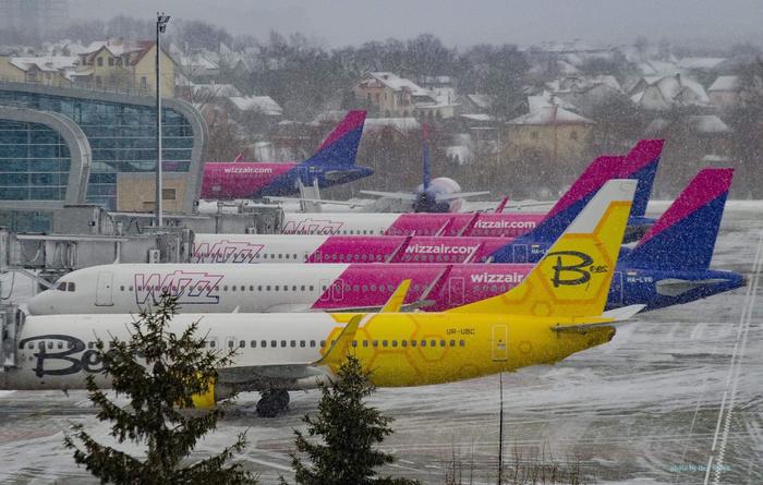 Львовский аэропорт стал запасным для киевского аэропорта
