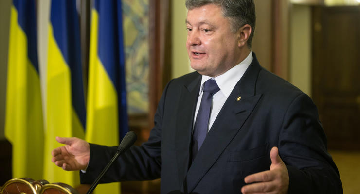 Приговор Порошенко: Экс-президенту запретили покидать Украину