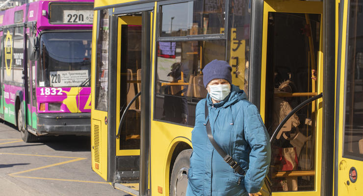 В Киеве усилят контроль за соблюдением COVID-ограничений в общественном транспорте