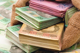 НБУ продал $300 млн за неделю, чтобы замедлить падение гривны