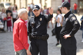 Зарплаты бюджетникам в Украине повысят: Кого коснется