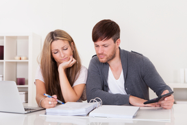 Материальное положение более половины украинцев ухудшилось за последний год - опрос