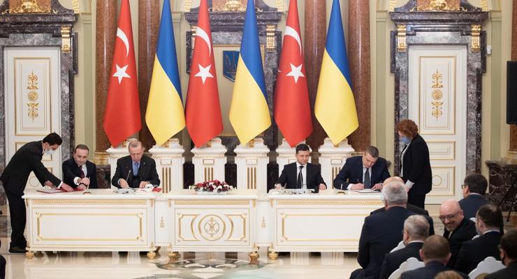 Не только ЗСТ: Украина и Турция подписали еще несколько договоров