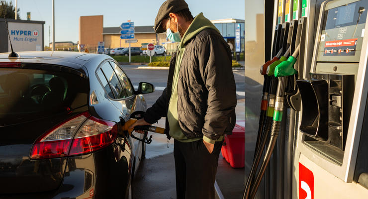 Цены на бензин в Украине подскочат: Минэкономики изменило среднюю стоимость топлива