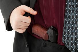 Украинцы массово скупают оружие: Сколько было куплено за месяц