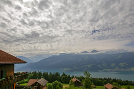 Швейцария арестовала апартаменты российского олигарха Авена в Альпах