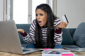 Мошенники активизировались: НБУ выделил 4 наиболее распространенных вида афер