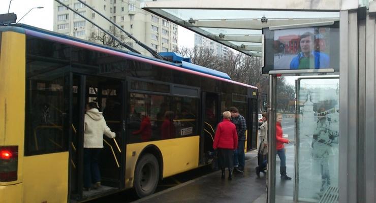 В Киеве возобновили работу ряда трамвайных и троллейбусных маршрутов - КГГА