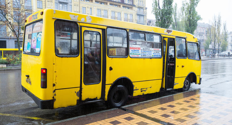 В Киеве изменили время работы метрополитена и наземного общественного транспорта