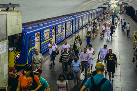 Метро в Киеве с 21 апреля возобновит движение поездов до станции "Лесная"
