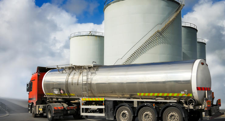 Украина и Польша договорились о безразрешительном проезде грузовиков с топливом