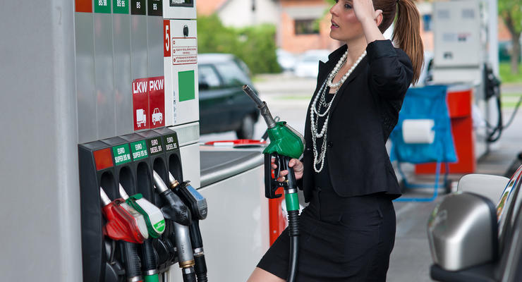 Цены на бензин вырастут: В Минэкономики назвали среднюю стоимость