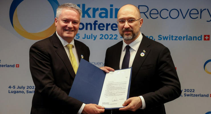 Шмыгаль передал заявку на вступление Украины в Организацию экономического сотрудничества и развития