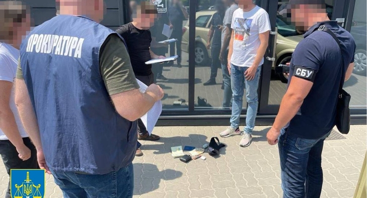 На Львівщині викрили злочинну схему безперешкодного розмитнення авто / gp.gov.ua