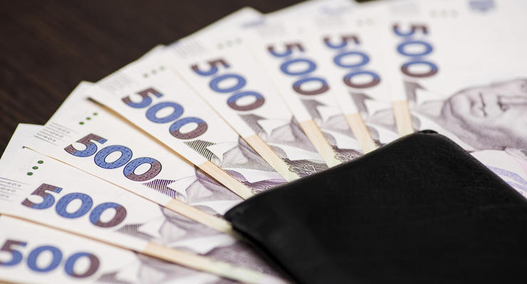 Дополнительные к государственным денежные выплаты получили более 1,1 млн граждан Украины