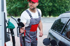 Цены на топливо в Украине будут расти в 2023 году - НБУ