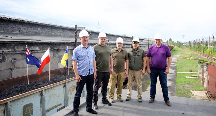 В Україну прибули перші вагони з вугіллям з Австралії - Міненерго