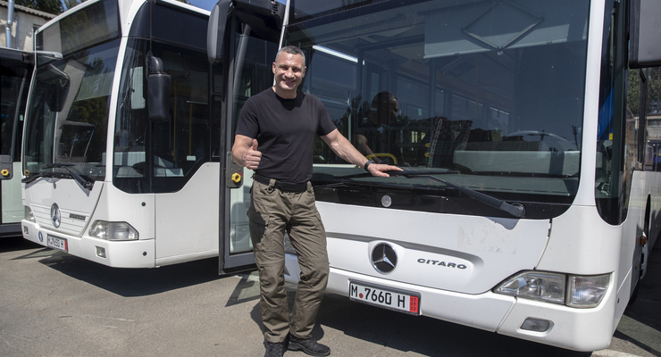 Киев получил автобусы и спецтехнику от немецких партнеров / kyivcity.gov.ua