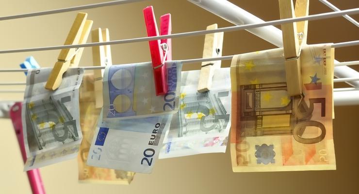 Курс валют на 6.09.2022: Евро упал ниже доллара