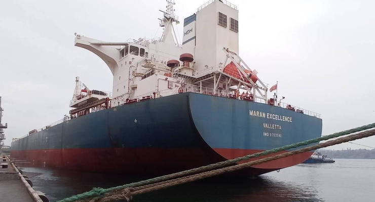 "Зерновое соглашение": Из украинского порта вышел самый большой балкер с агропродукцией