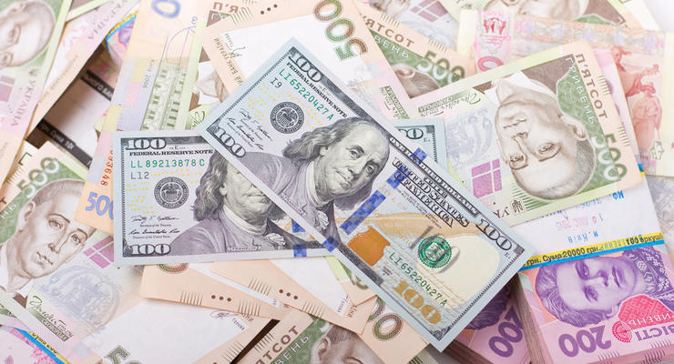 НБУ провел еще один обмен безналичной валюты на наличную: Спрос банков снижается