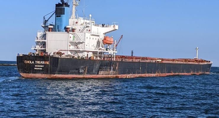 Из портов Одессы вышли еще 5 судов с агропродукцией: Куда направляются