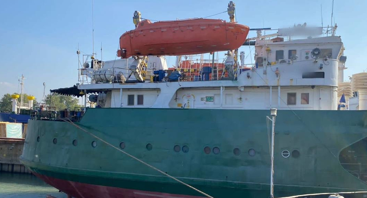 Офис Генпрокурора обеспечил передачу украинскому предприятию девяти судов РФ