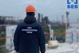 БЭБ проводит обыски на одном из крупнейших нефтеперерабатывающих заводов Украины