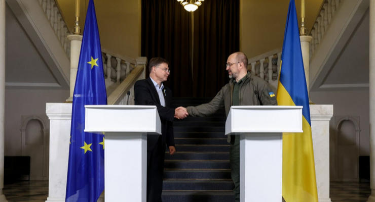 Украина ожидает получить 2,5 млрд евро от ЕС на следующей неделе, - Шмыгаль