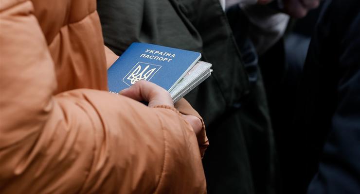 Украинцам разъяснили, как восстановить паспорт во время военного положения