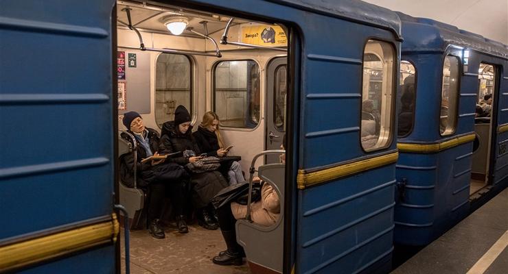 Метро в Киеве остановилось до конца дня: что известно