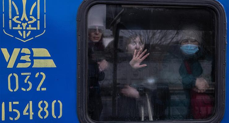 Несколько поездов задерживаются из-за обесточивания: Укрзализныця обнародовала список