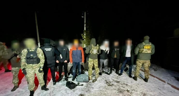 В Одесской области ликвидировали канал незаконной переправки мужчин через границу