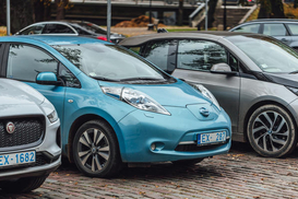 Какие гибридные авто покупали украинцы в 2022 году: Названы популярные модели