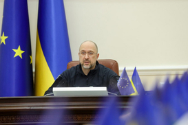 Кабмин запретил выезд чиновников за границу без уважительных причин