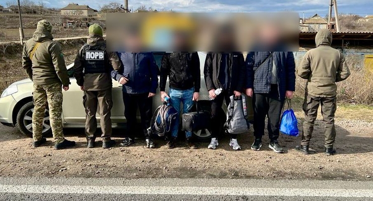 Пенсионер пытался переправить уклонистов за границу / dpsu.gov.ua