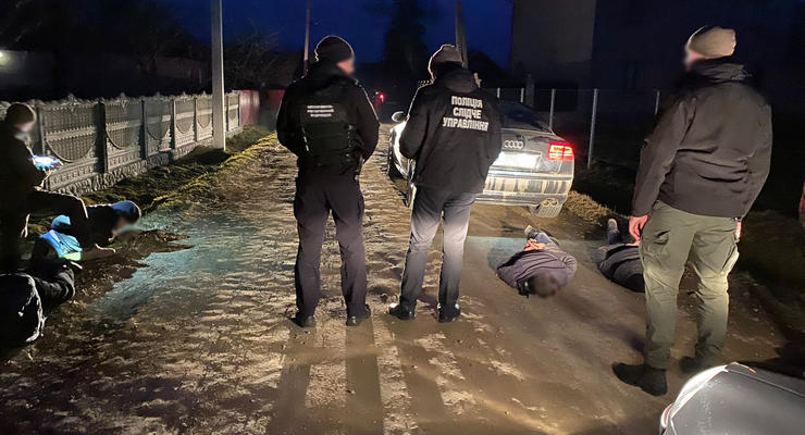 Незаконная переправка через границу: На Буковине задержали организатора и троих уклонистов