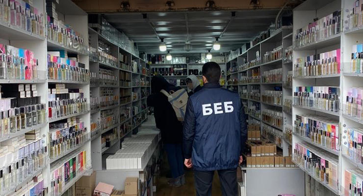 В Одесской области разоблачили производство поддельной парфюмерии известных брендов