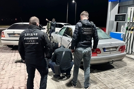 "Услуга" за 9 тыс евро: на Закарпатье ликвидировали канал незаконной переправки лиц через границу