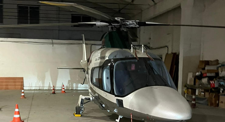 В Украине арестовали вертолет олигарха Жеваго