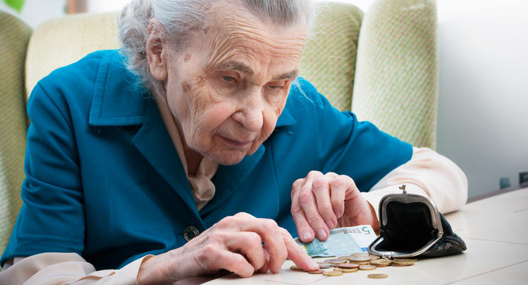 Які додаткові гарантії мають пенсіонери з тривалим страховим стажем