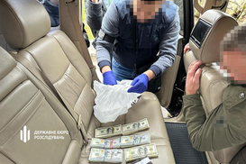 Заступника голови Федерації профспілок викрили на спробі дати 150 тис дол хабаря