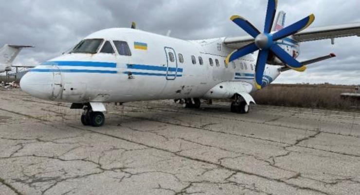 АРМА ищет управляющего для арестованного самолета АН-140-100