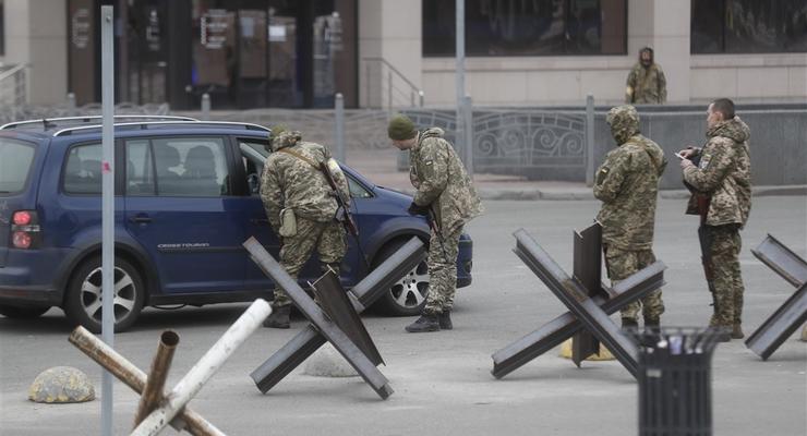 Как вести себя на блокпостах во время военного положения: украинцам напомнили правила