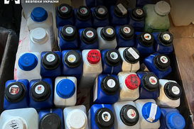 Во Львовской области остановили нелегальное производство алкоголя: изъято более 400 литров продукции