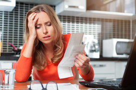 Рахунки за електроенергію в порожній квартирі: як українцям не накопичити борги