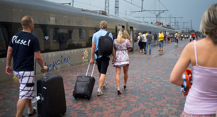 Українці просять зробити окремі вагони для жінок у потягах - петиція