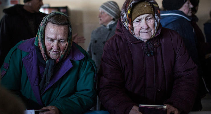 Пенсії в Україні: кого з пенсіонерів можуть змусити повернути частину виплат