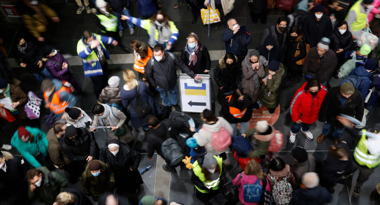Сколько беженцев планируют вернуться домой / Getty Images
